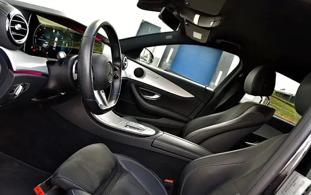 MERCEDES-BENZ Klasa E 220 d 4-Matic AMG