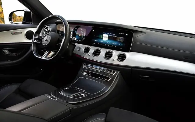 MERCEDES-BENZ Klasa E 220 d 4-Matic AMG