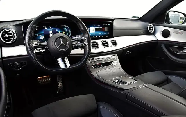 MERCEDES-BENZ Klasa E 220 d 4-Matic AMG