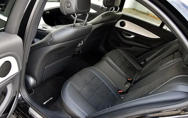 MERCEDES-BENZ Klasa E 220 d 4-Matic AMG