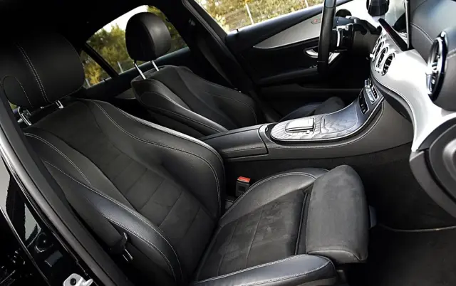 MERCEDES-BENZ Klasa E 220 d 4-Matic AMG