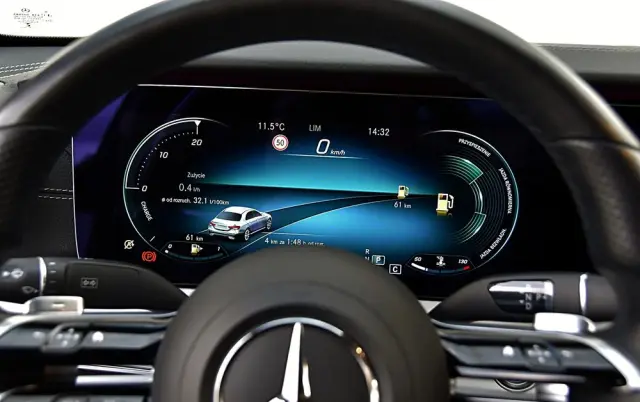 MERCEDES-BENZ Klasa E 220 d 4-Matic AMG