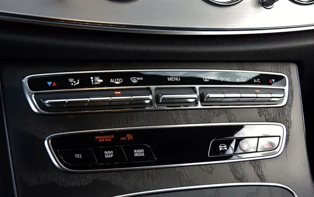 MERCEDES-BENZ Klasa E 220 d 4-Matic AMG