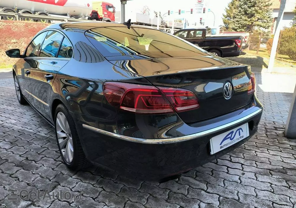 VOLKSWAGEN Passat CC 