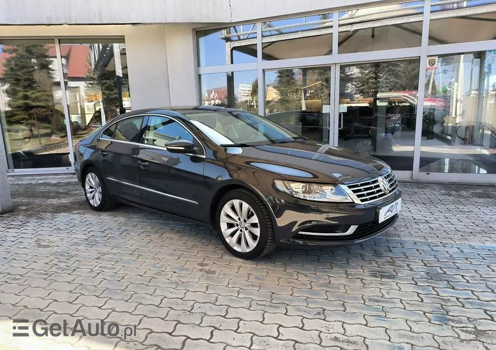 VOLKSWAGEN Passat CC 