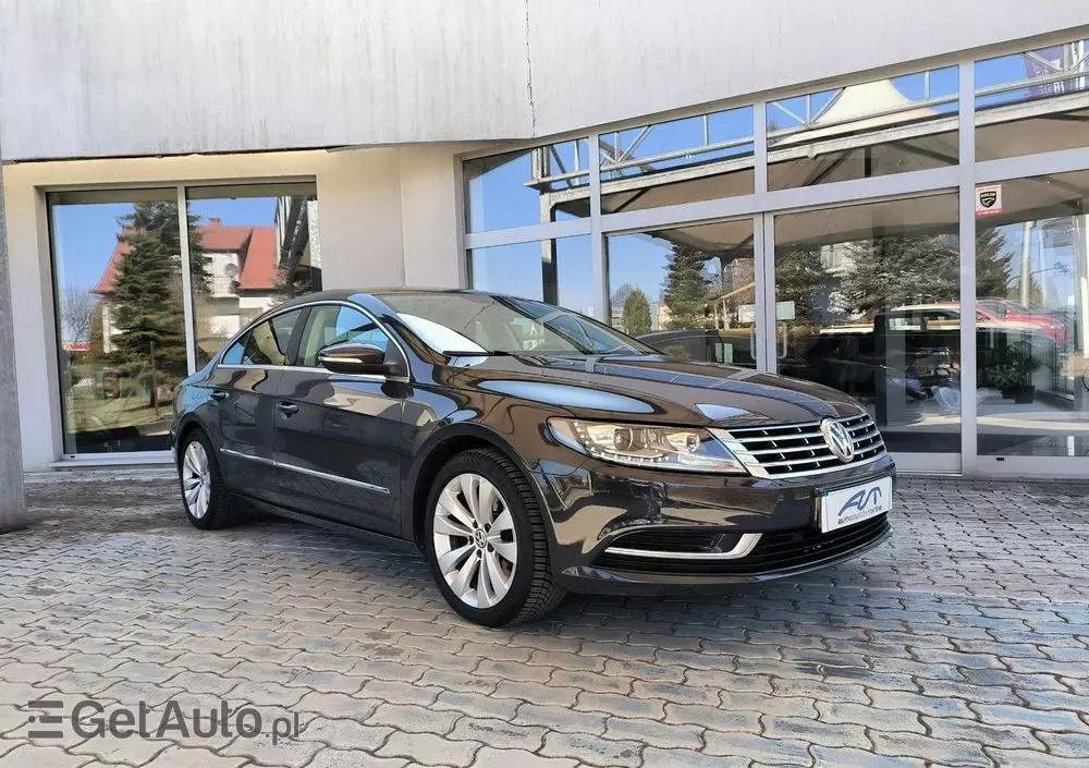 VOLKSWAGEN Passat CC 