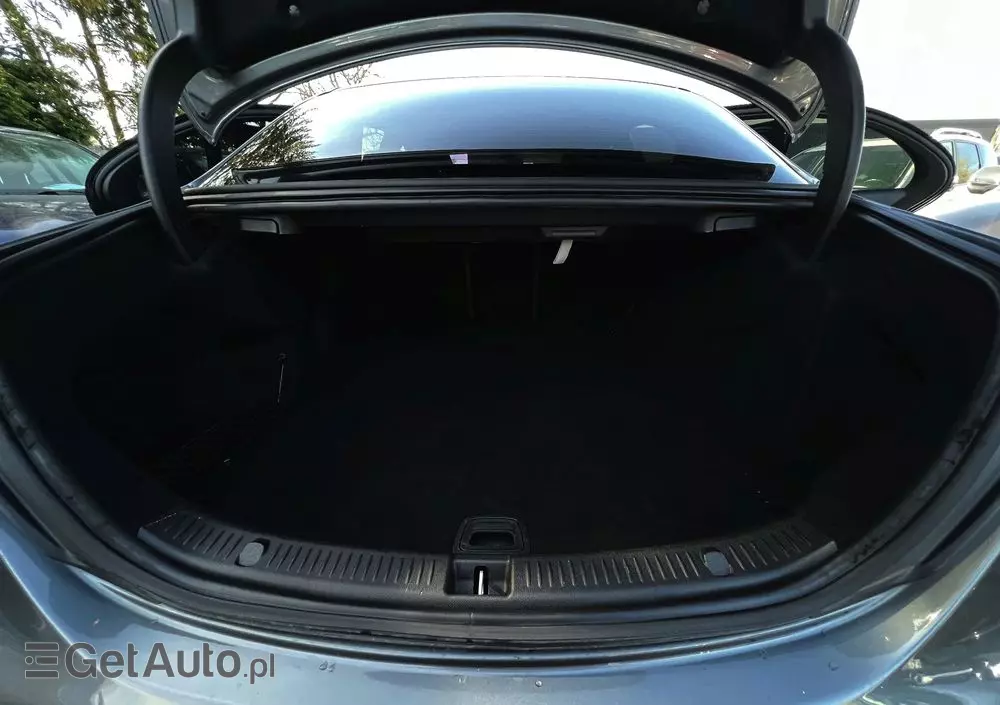MERCEDES-BENZ Klasa E 220 d Business Edition 9G-TRONIC