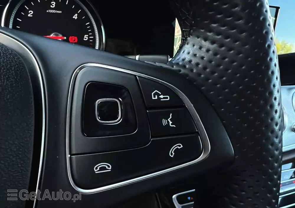 MERCEDES-BENZ Klasa E 220 d Business Edition 9G-TRONIC