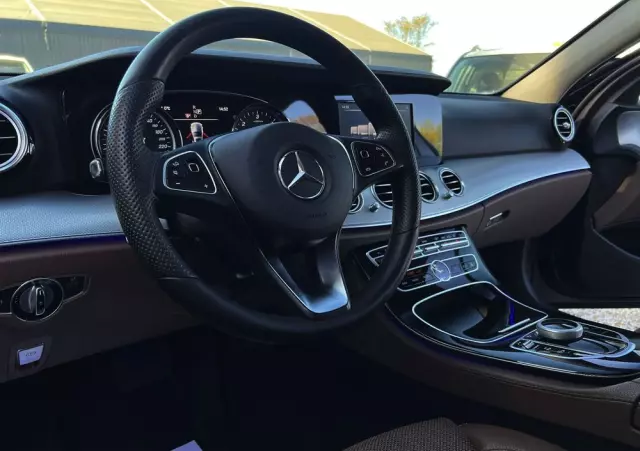 MERCEDES-BENZ Klasa E 220 d Business Edition 9G-TRONIC