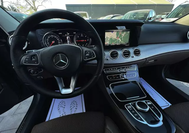 MERCEDES-BENZ Klasa E 220 d Business Edition 9G-TRONIC
