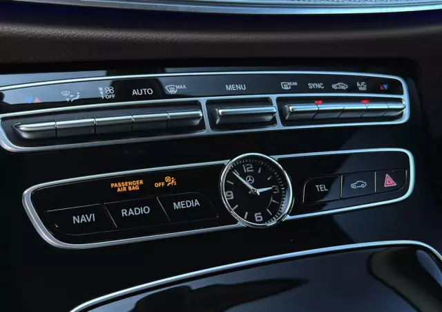 MERCEDES-BENZ Klasa E 220 d Business Edition 9G-TRONIC