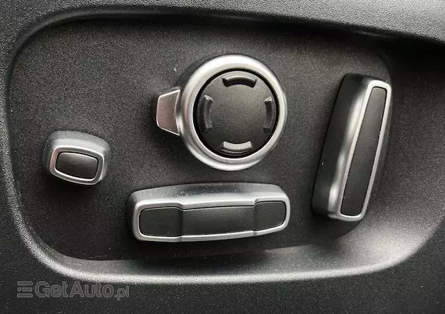 LAND ROVER Range Rover Velar 3.0 SD6 R-Dynamic HSE