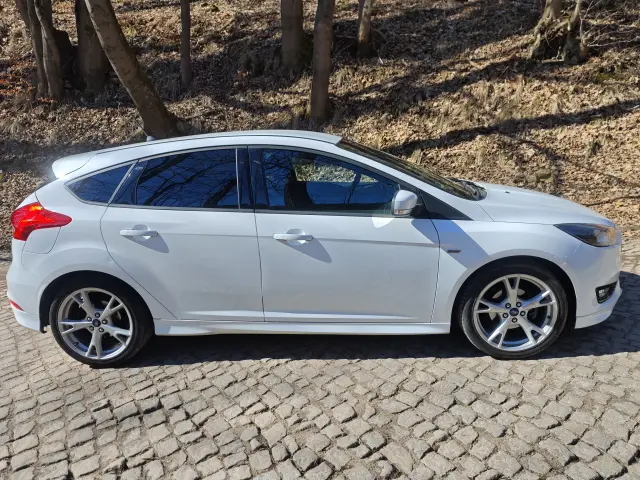FORD Focus ST-Line