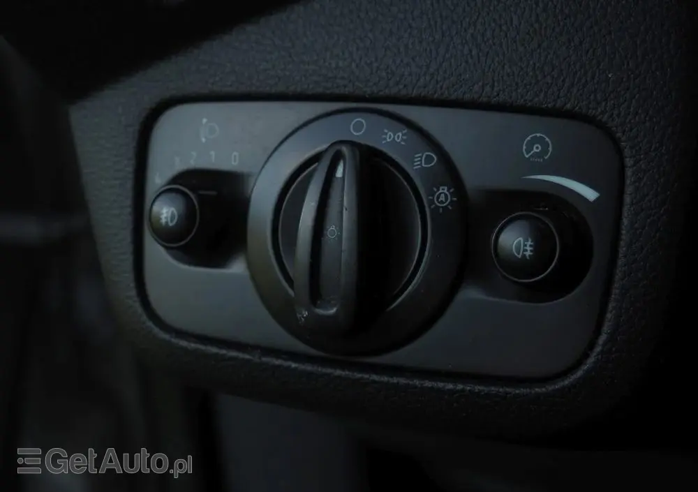 FORD C-MAX 1.6 TDCi Start-Stop-System Champions Edition