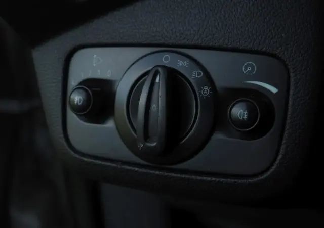 FORD C-MAX 1.6 TDCi Start-Stop-System Champions Edition