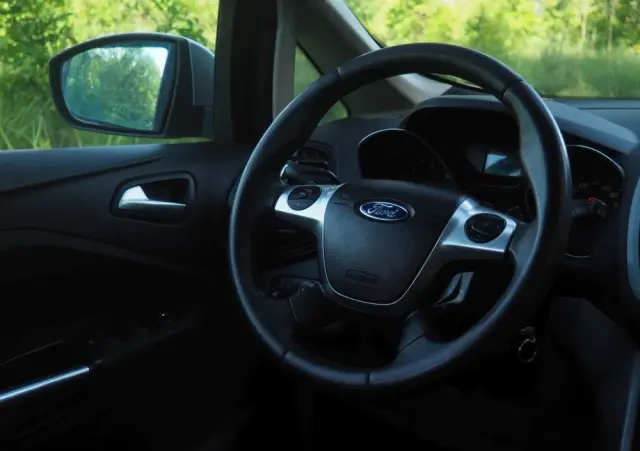 FORD C-MAX 1.6 TDCi Start-Stop-System Champions Edition