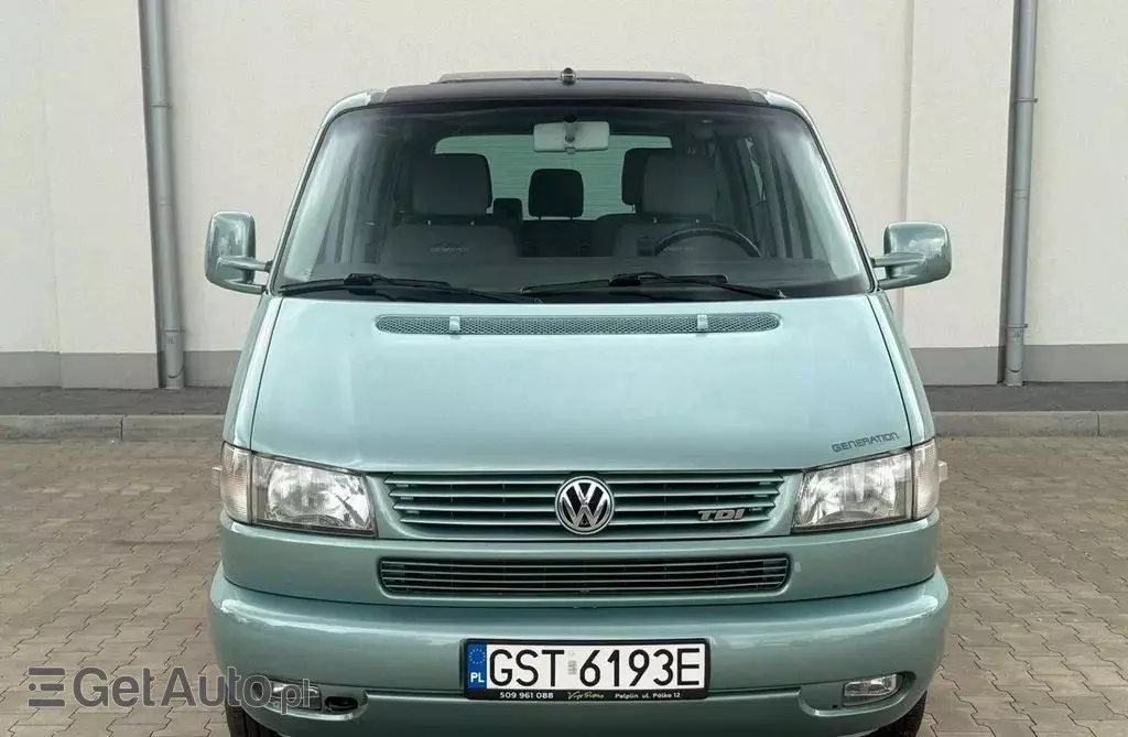 VOLKSWAGEN Multivan 
