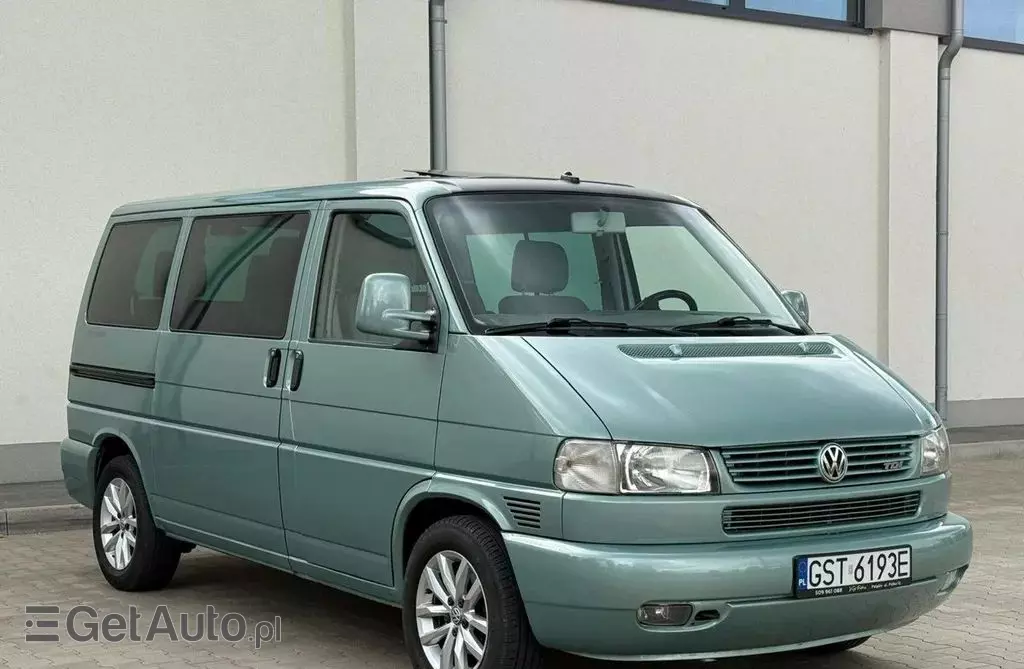 VOLKSWAGEN Multivan 