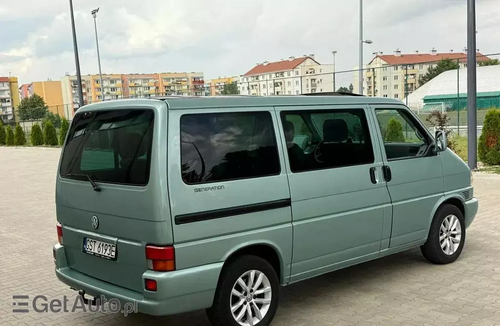 VOLKSWAGEN Multivan 