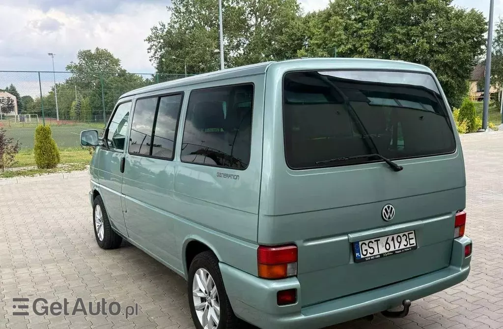 VOLKSWAGEN Multivan 