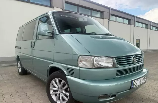VOLKSWAGEN Multivan 
