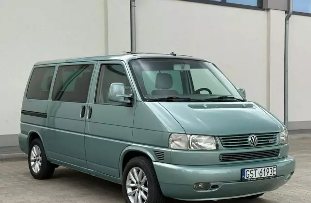 VOLKSWAGEN Multivan 
