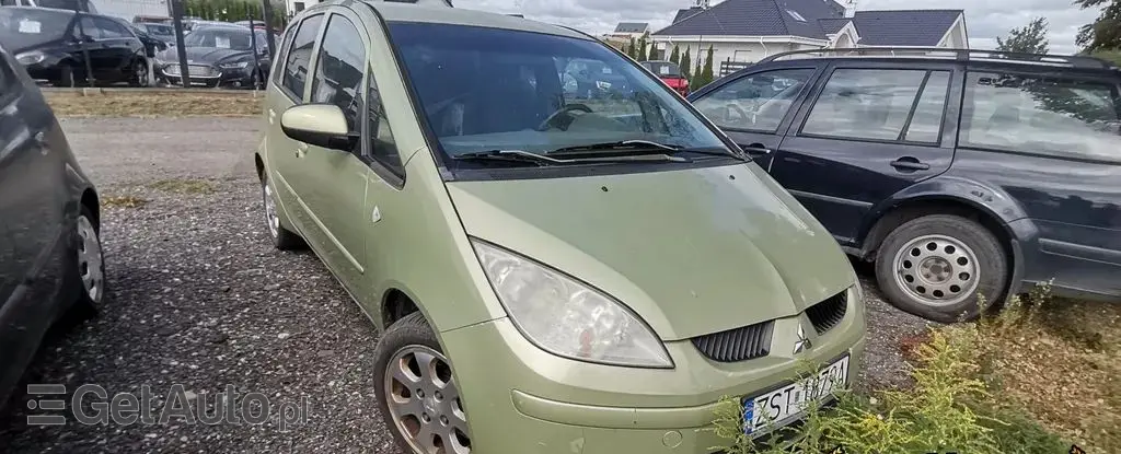 MITSUBISHI Colt 