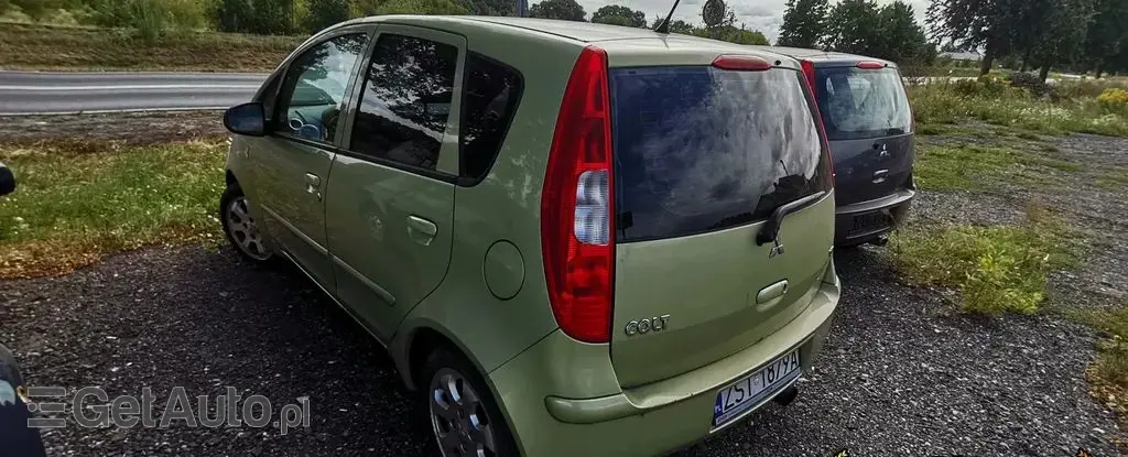 MITSUBISHI Colt 