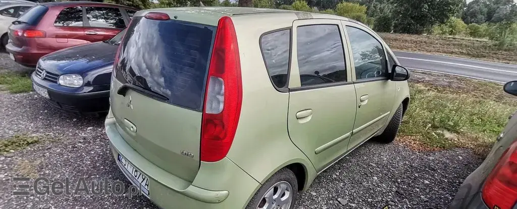 MITSUBISHI Colt 