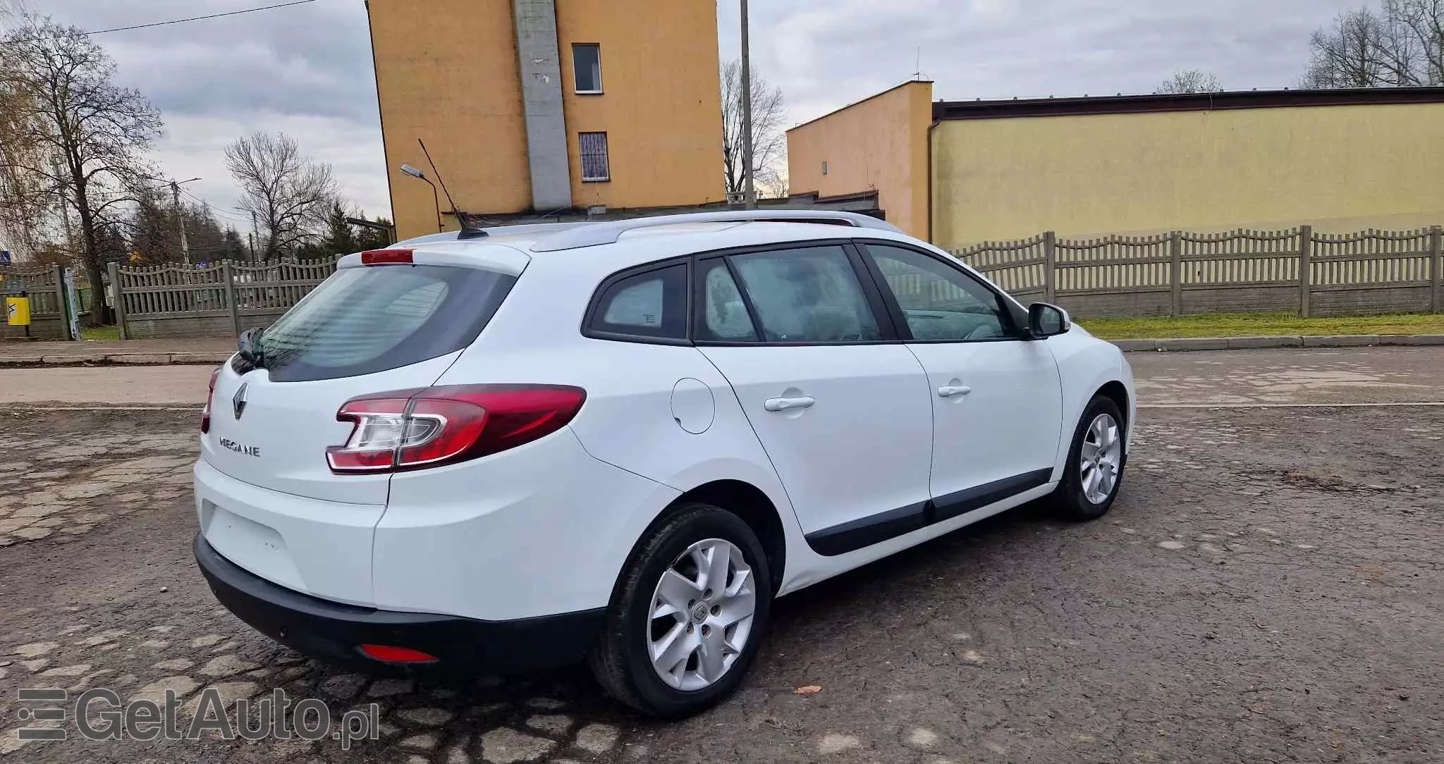 RENAULT Megane 1.6 16V 110 TomTom Edition