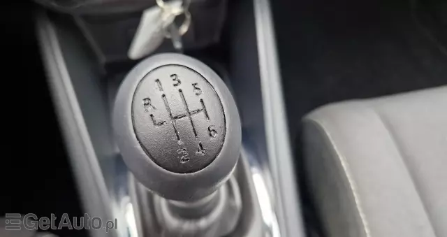 RENAULT Megane 1.6 16V 110 TomTom Edition