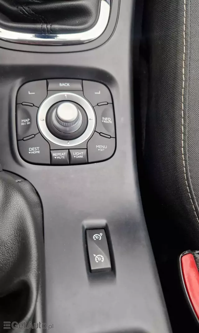 RENAULT Megane 1.6 16V 110 TomTom Edition