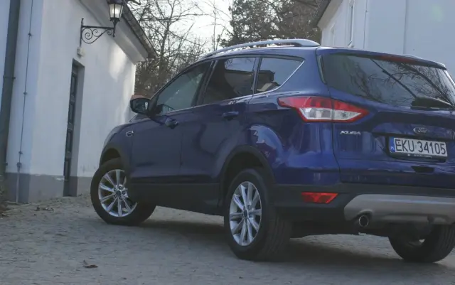 FORD Kuga 
