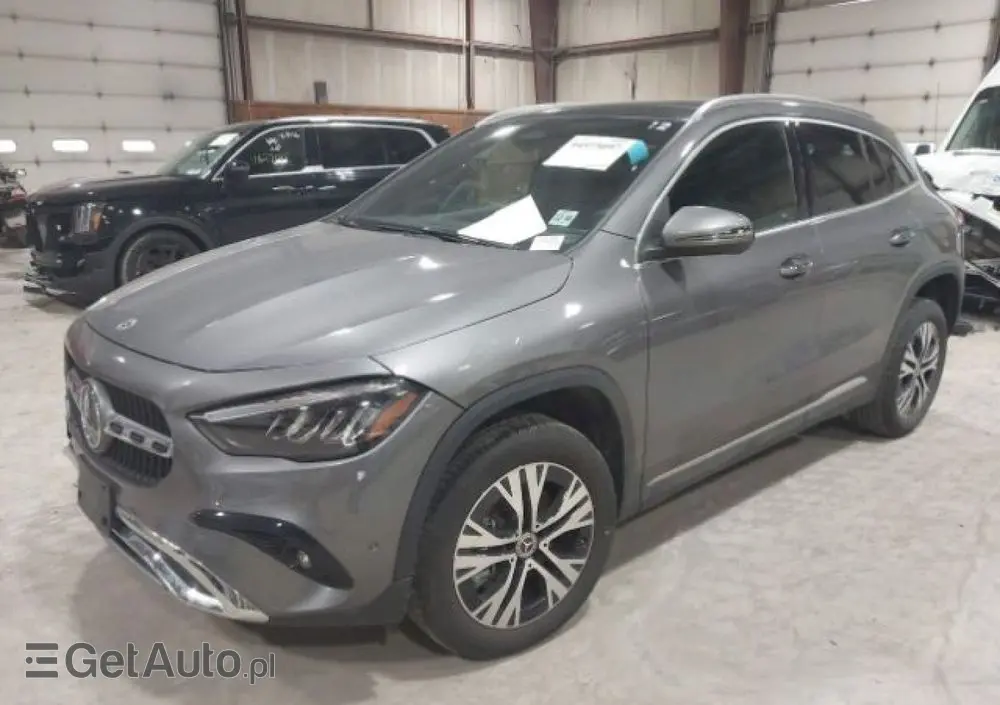 MERCEDES-BENZ GLA 