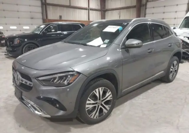 MERCEDES-BENZ GLA 