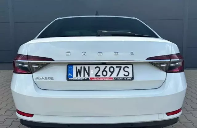SKODA Superb 