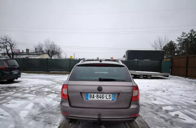 SKODA Superb 