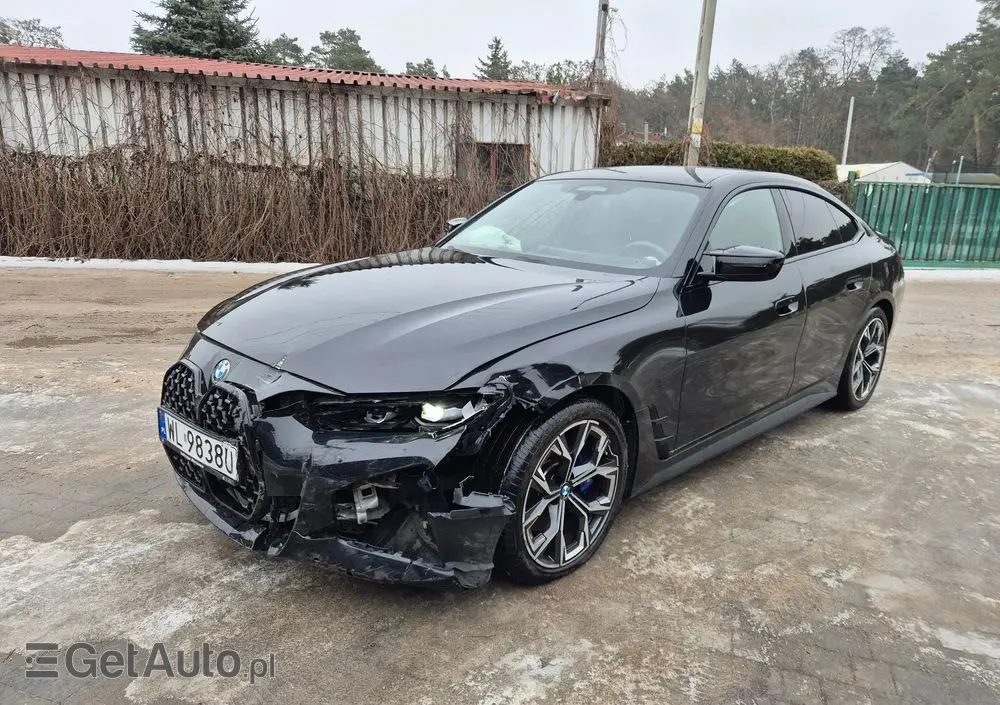 BMW Seria 4 M440i xDrive mHEV sport