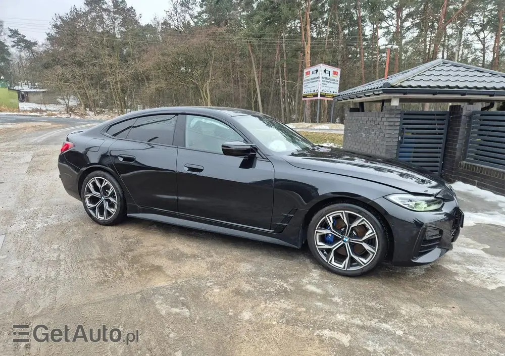 BMW Seria 4 M440i xDrive mHEV sport