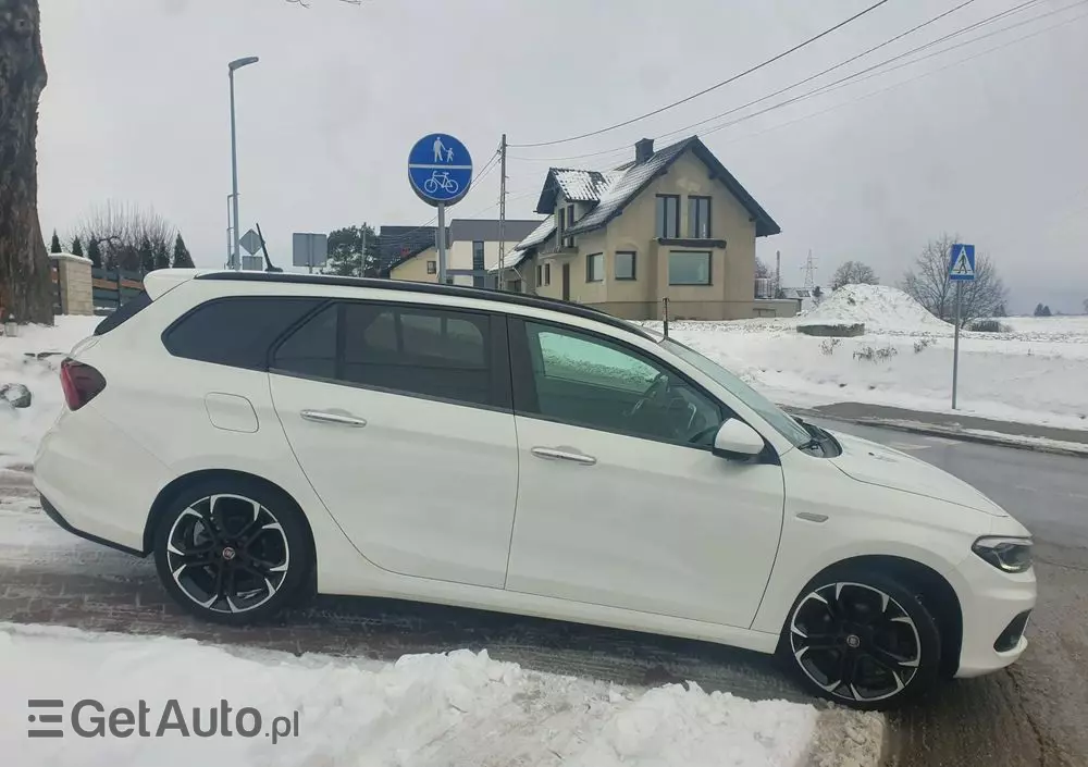 FIAT Tipo Kombi 1.4 T-Jet Lounge