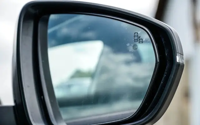 PEUGEOT 3008 BlueHDi 120 Stop & Start EAT6 Allure
