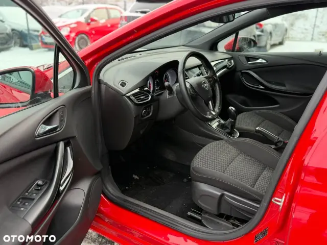 OPEL Astra 1.4 Turbo Edition