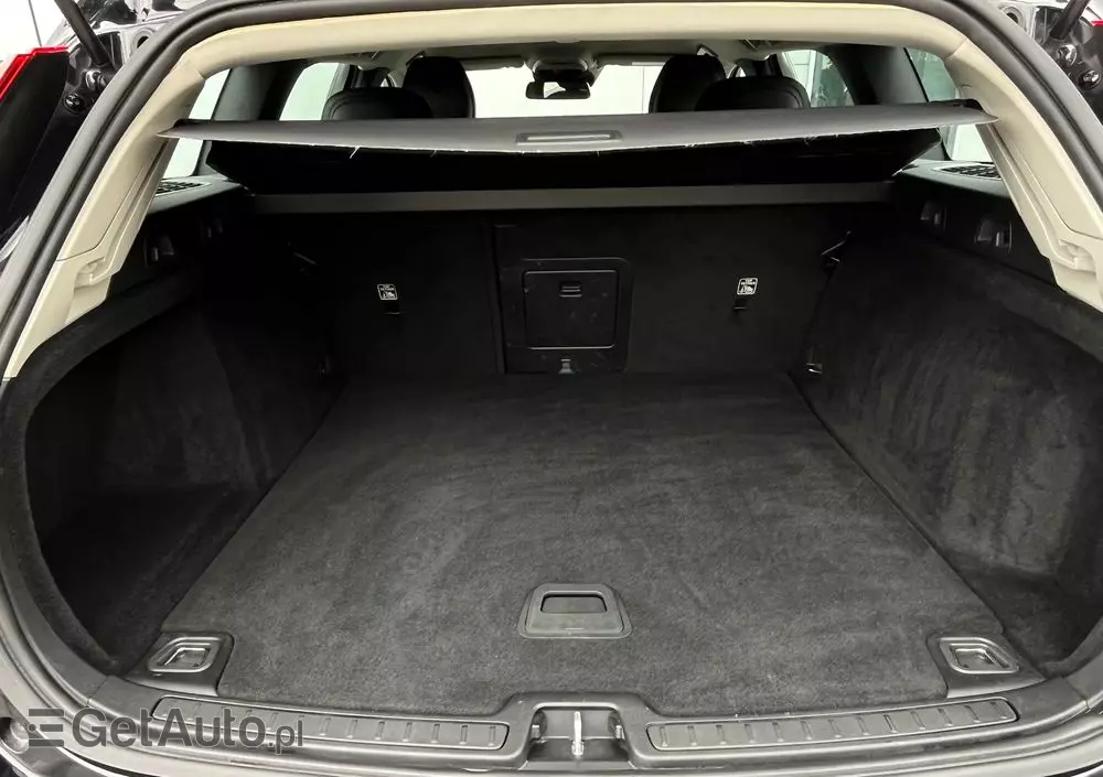 VOLVO V60 D3 Momentum