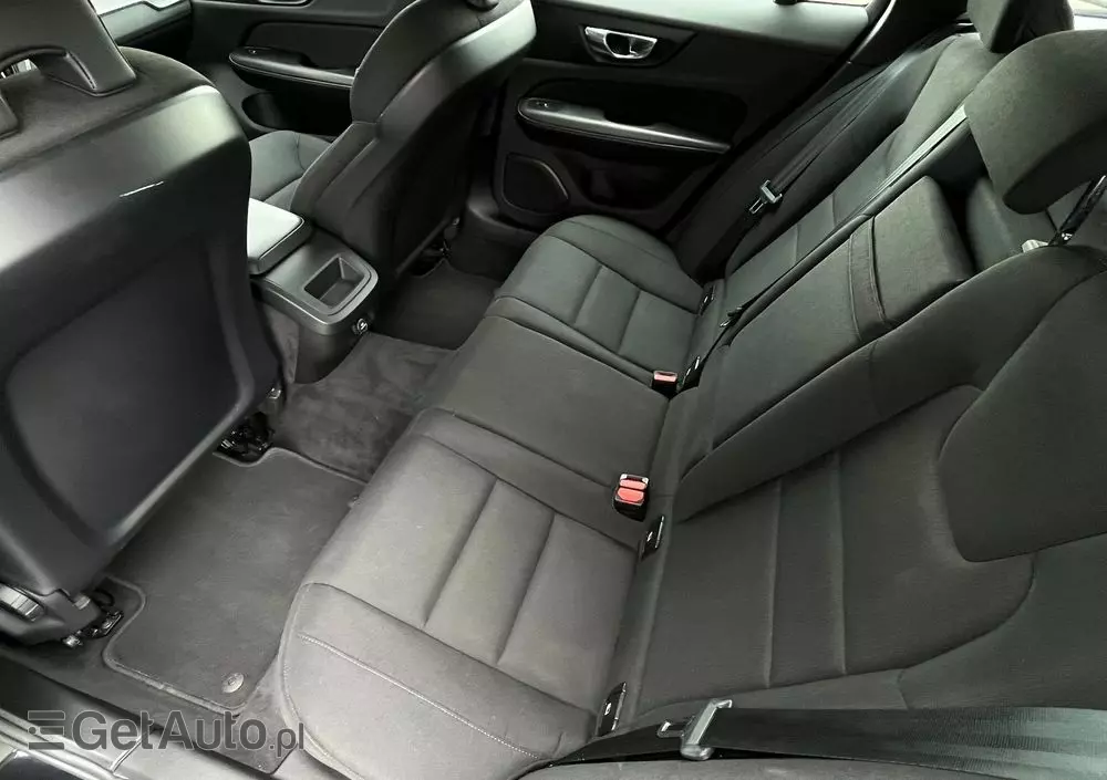 VOLVO V60 D3 Momentum