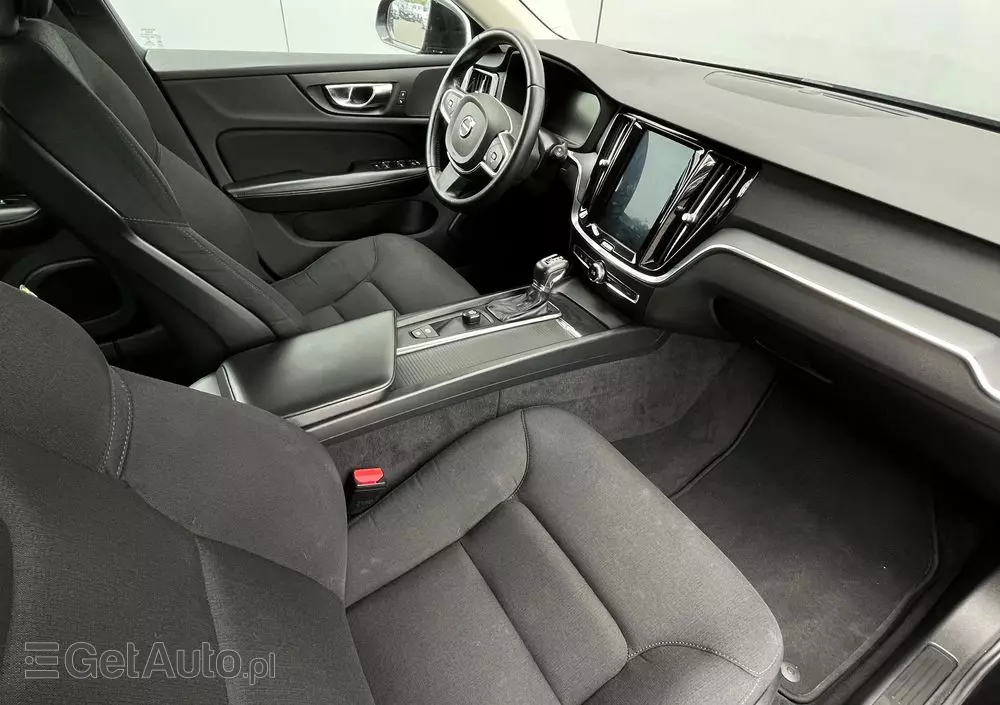 VOLVO V60 D3 Momentum