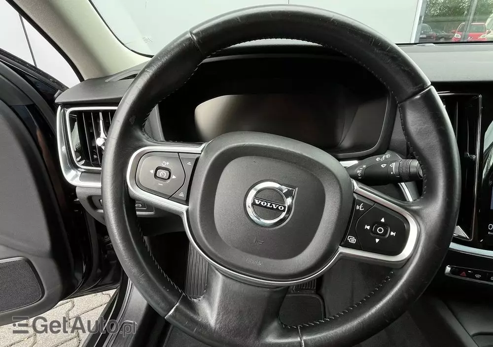 VOLVO V60 D3 Momentum