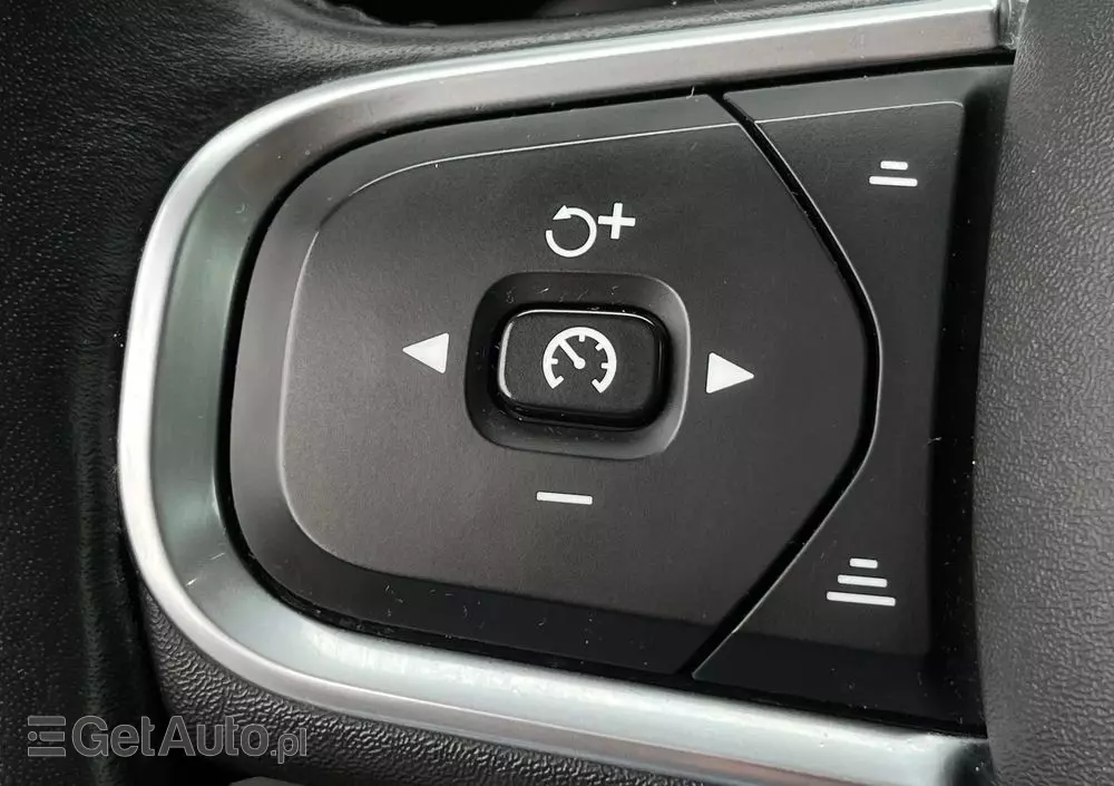 VOLVO V60 D3 Momentum