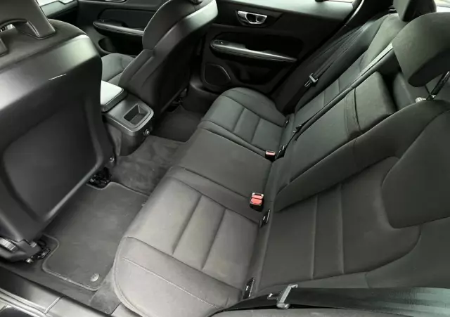 VOLVO V60 D3 Momentum