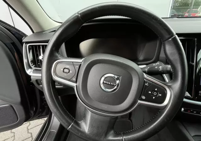 VOLVO V60 D3 Momentum