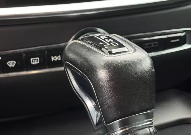 VOLVO V60 D3 Momentum